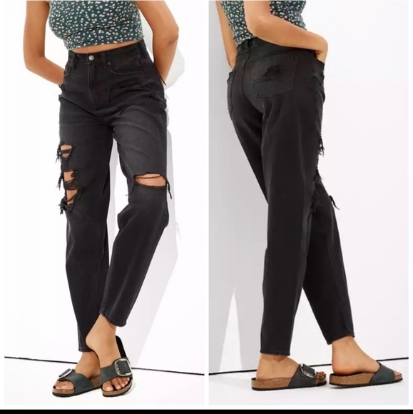 🔵 2 for $40 🔵  AMERICAN EAGLE RIPPED MOM JEANS - Picture 1 of 11